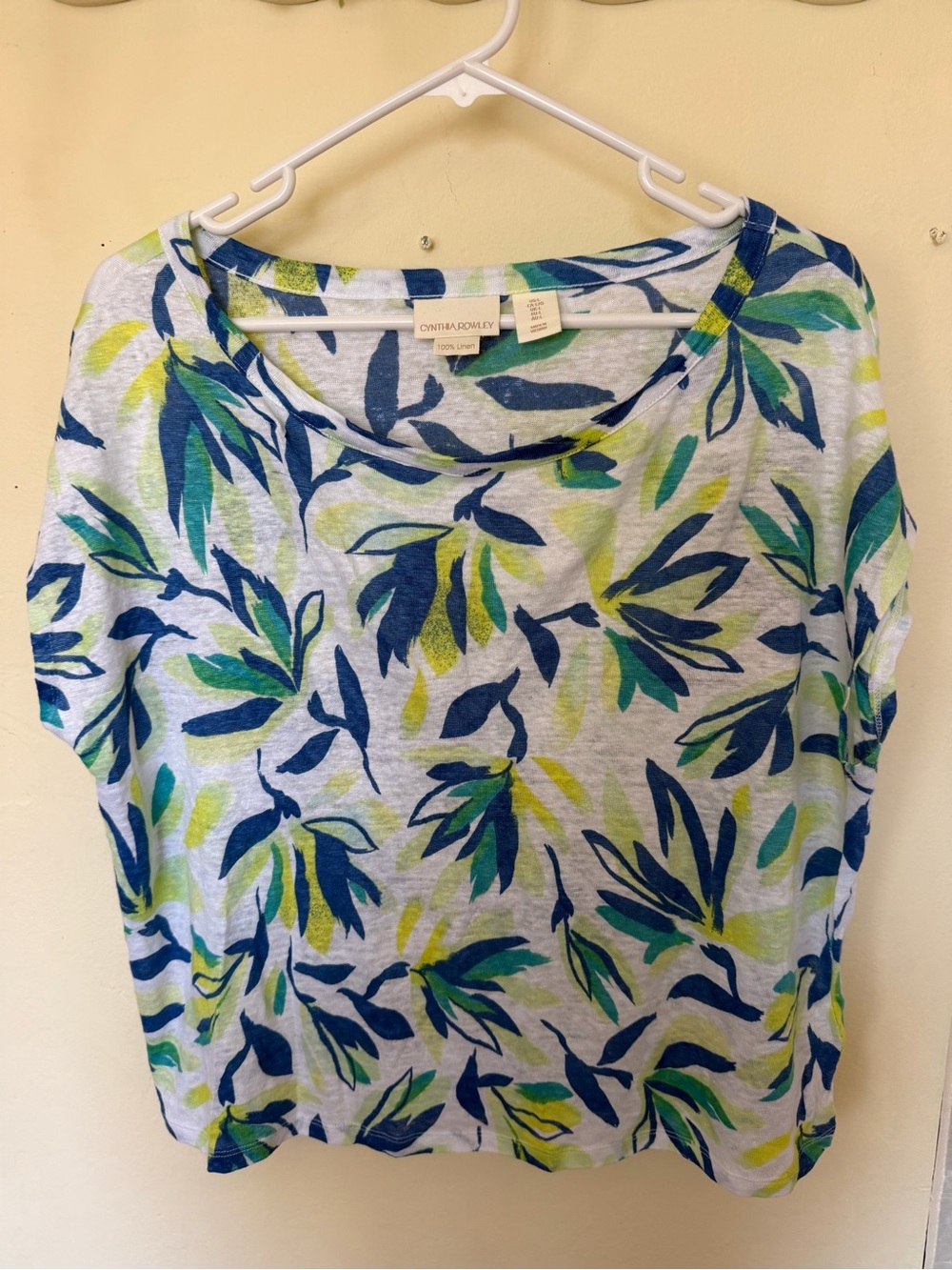 Cynthia Rowley Women’s 100% Linen Botanical Print Short Sleeve Top - Picture 2 of 8